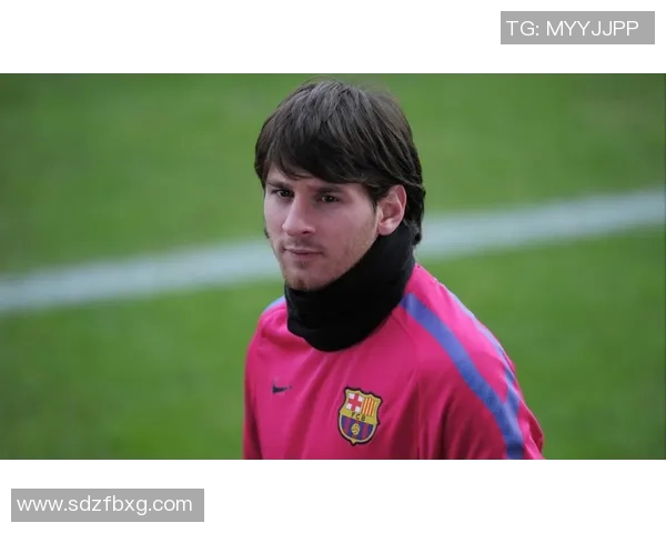 4K超清全面屏足球壁纸呈现球星魅力尽显运动激情