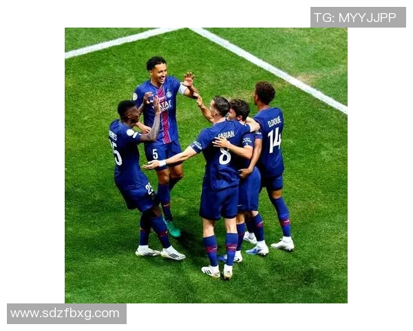 巴西足球天才巴的崛起之路:从街头少年到世界级巨星的传奇故事 巴西足球天才巴的崛起之路:从街头少年到世界级巨星的传奇故事